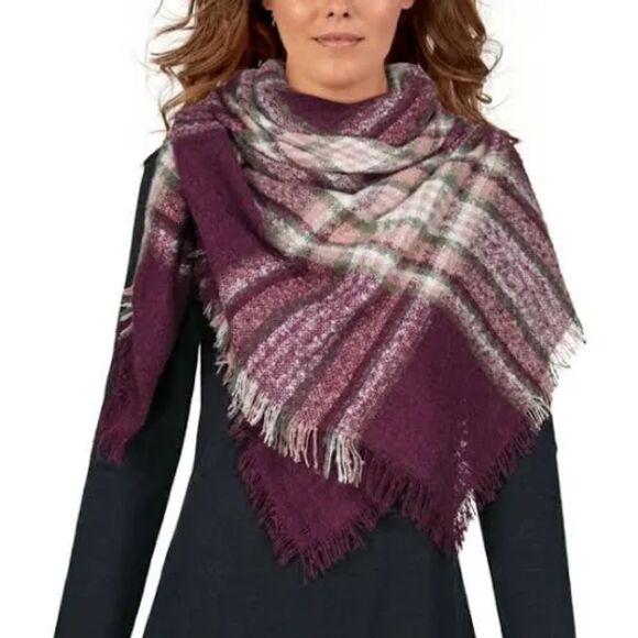 Quagga Blanket Wrap in Plum Sustainable, Green - Picture 2 of 10